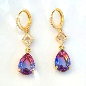 STUNNING Gold Tone Iridescent Blue Purple Crystal Drop Dangle Earrings